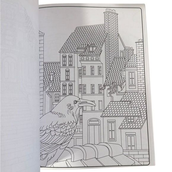 World of Color 32 page stress-free coloring book with 22 Crayola colored pencils - Picture 8 of 10